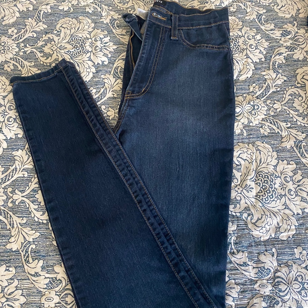 Fashion nova high waist super skinny jeans.